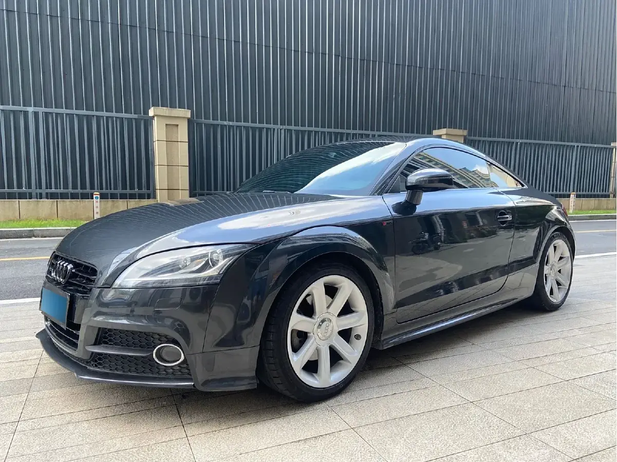 2013 Audi TT 2.0T 211HP L4 6DCT