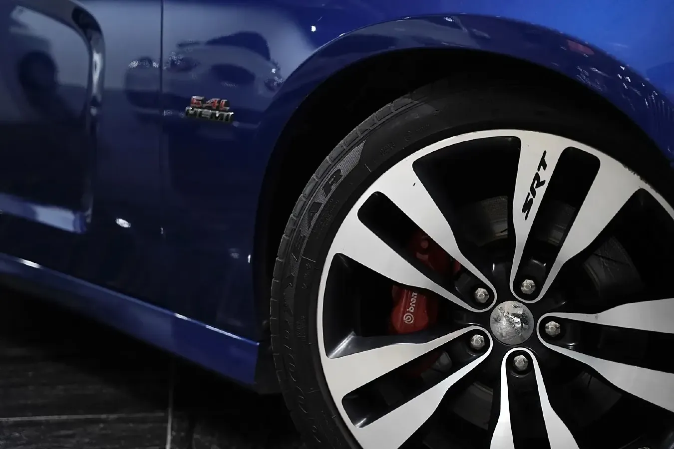 2014 Jeep Grand Cherokee SRT 6.4L 468HP V8 8AT,autocango,china used car exporter,china ev exporter,chinese used car exporter,chinese used ev exporter