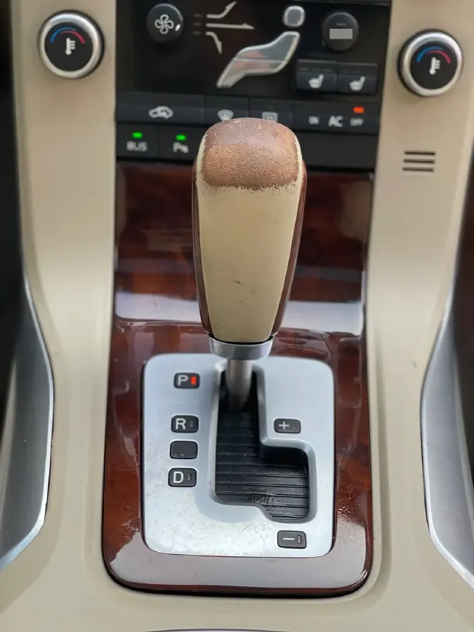 2011 Volvo S80L 2.0T 203HP L4 6DCT,autocango,china used car exporter,china ev exporter,chinese used car exporter,chinese used ev exporter