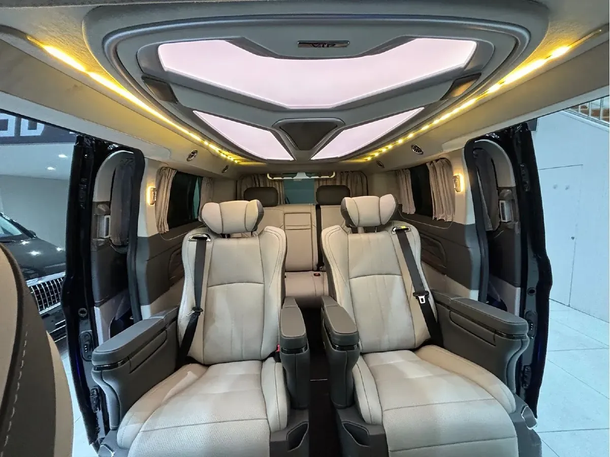 2023 JunTian HeiWuShi Youth 2.0T 220HP L4 9AT,autocango,china used car exporter,china ev exporter,chinese used car exporter,chinese used ev exporter