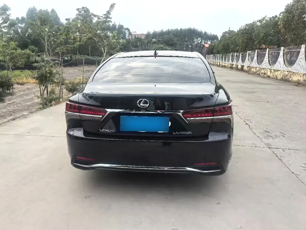 2020 Lexus LS 3.5L 299HP V6 E-CVT Hybrid,autocango,china used car exporter,china ev exporter,chinese used car exporter,chinese used ev exporter