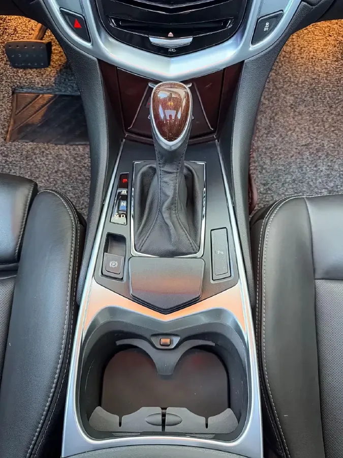 2014 Cadillac SRX 3.0L 271HP V6 6AT,autocango,china used car exporter,china ev exporter,chinese used car exporter,chinese used ev exporter