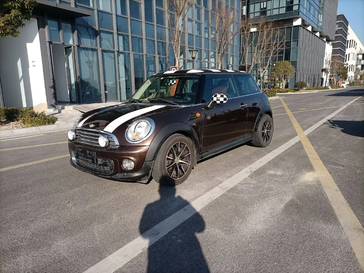 2011 MINI MINI 1.6L 98HP L4 6AT