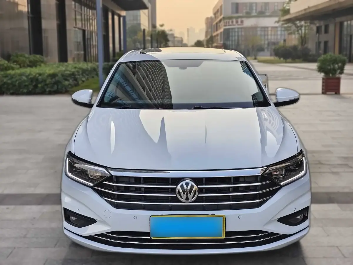 2021 Volkswagen Sagitar 1.4T 150HP L4 7DCT