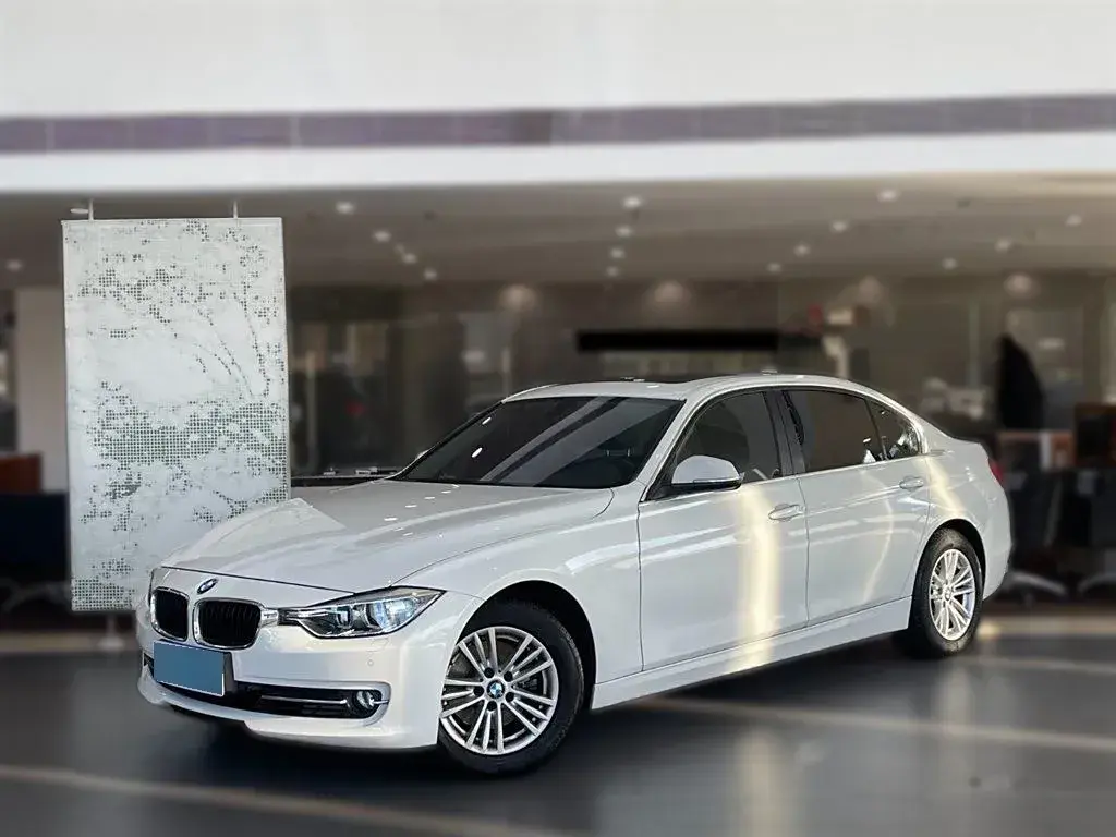 2015 BMW 3 Series 2.0T 184HP L4 8AT