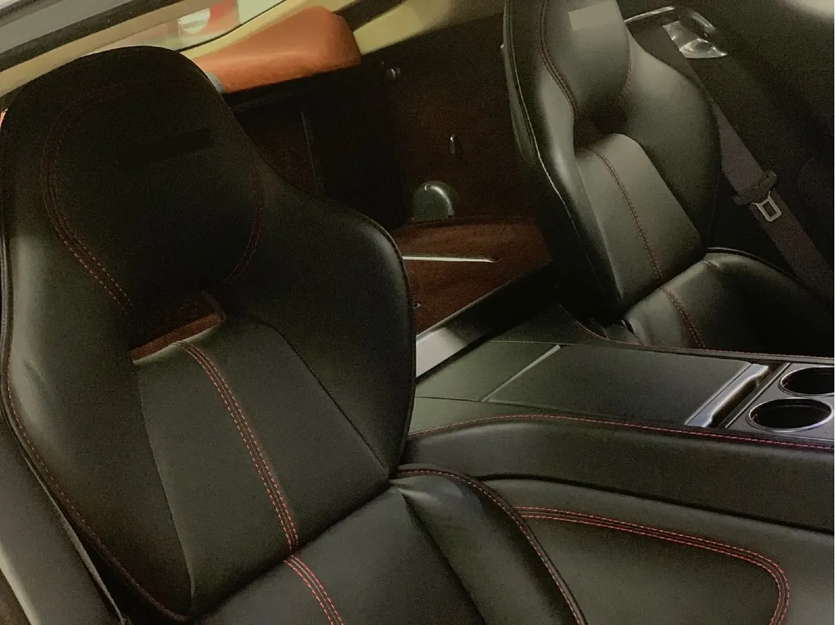 2010 Aston Martin Rapide 6.0L 477HP V12 6AT,autocango,china used car exporter,china ev exporter,chinese used car exporter,chinese used ev exporter