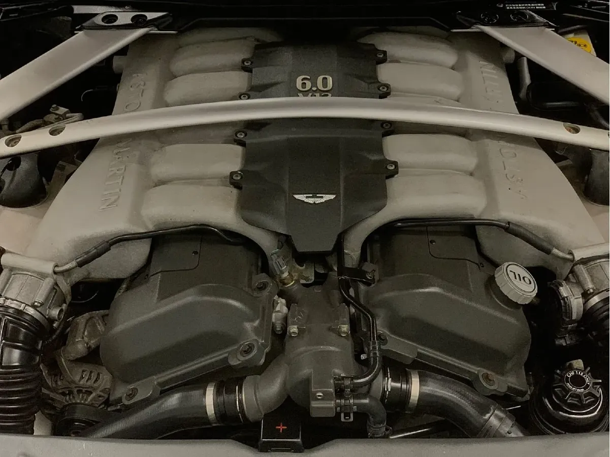 2010 Aston Martin Rapide 6.0L 477HP V12 6AT,autocango,china used car exporter,china ev exporter,chinese used car exporter,chinese used ev exporter