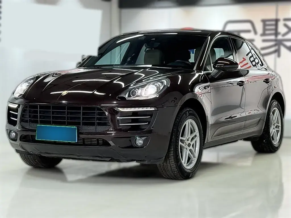 2017 Porsche Macan 2.0T 252HP L4 7DCT