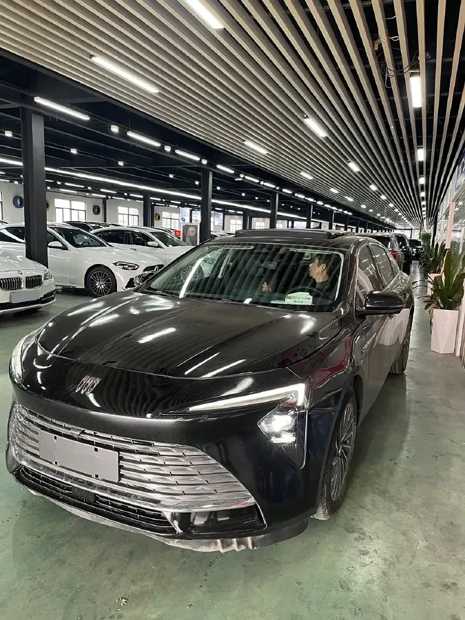 2023 Buick Larcosse 2.0T 237HP L4 9AT