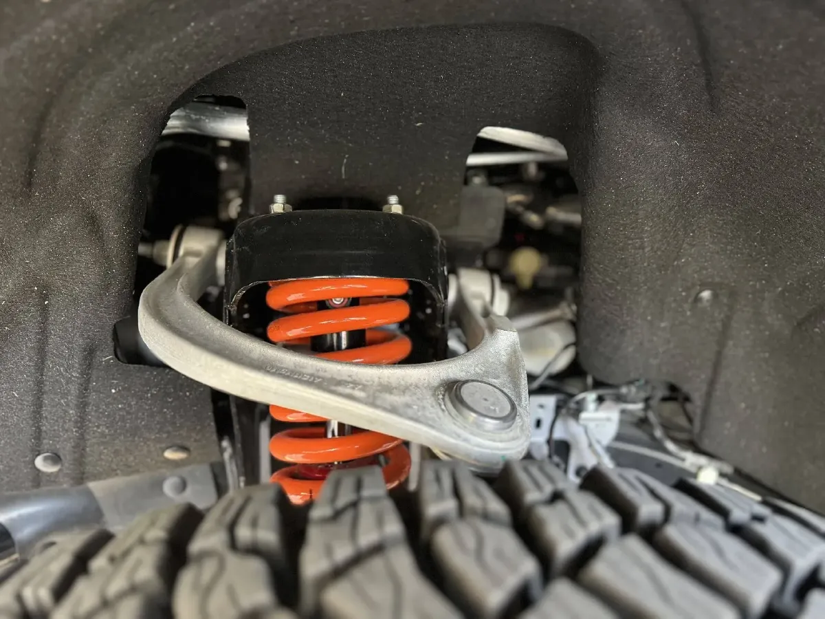 2024 Ford Bronco 2.3T 275HP L4 10AT,autocango,china used car exporter,china ev exporter,chinese used car exporter,chinese used ev exporter