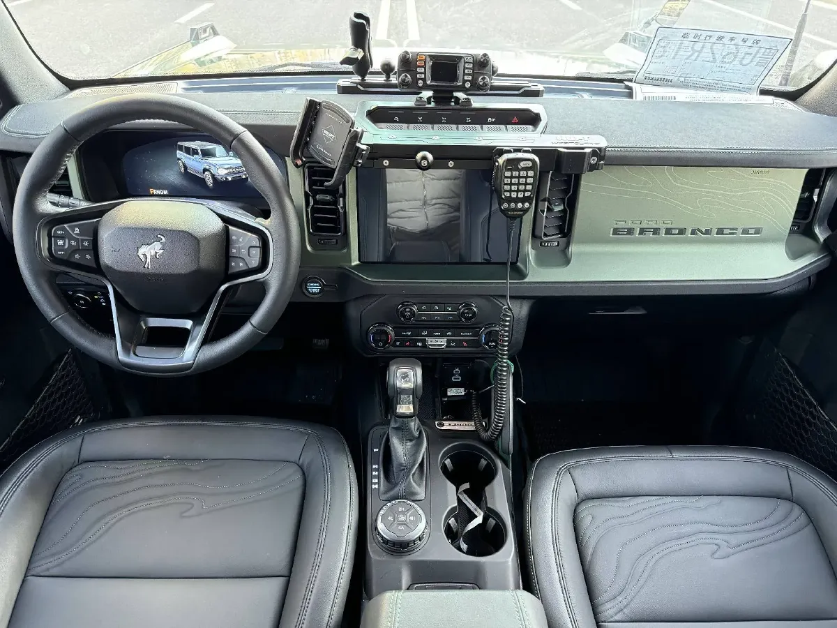 2024 Ford Bronco 2.3T 275HP L4 10AT,autocango,china used car exporter,china ev exporter,chinese used car exporter,chinese used ev exporter