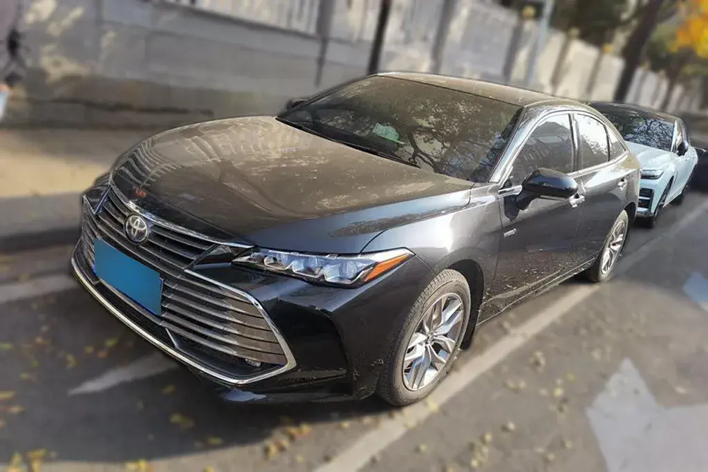 2019 Toyota Avalon 2.5L 178HP L4 E-CVT Hybrid