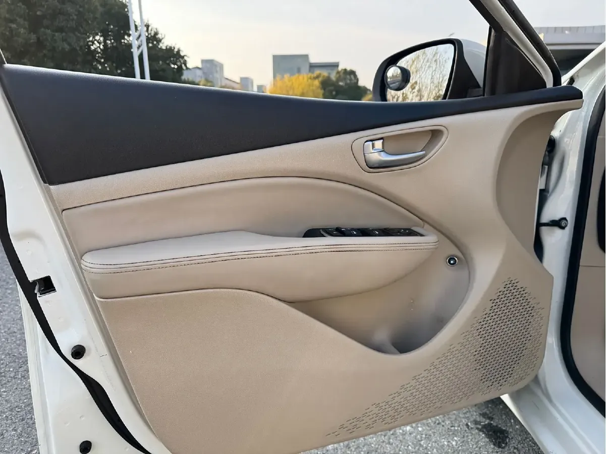 2012 Fiat Viaggio 1.4T 120HP L4 6DCT,autocango,china used car exporter,china ev exporter,chinese used car exporter,chinese used ev exporter