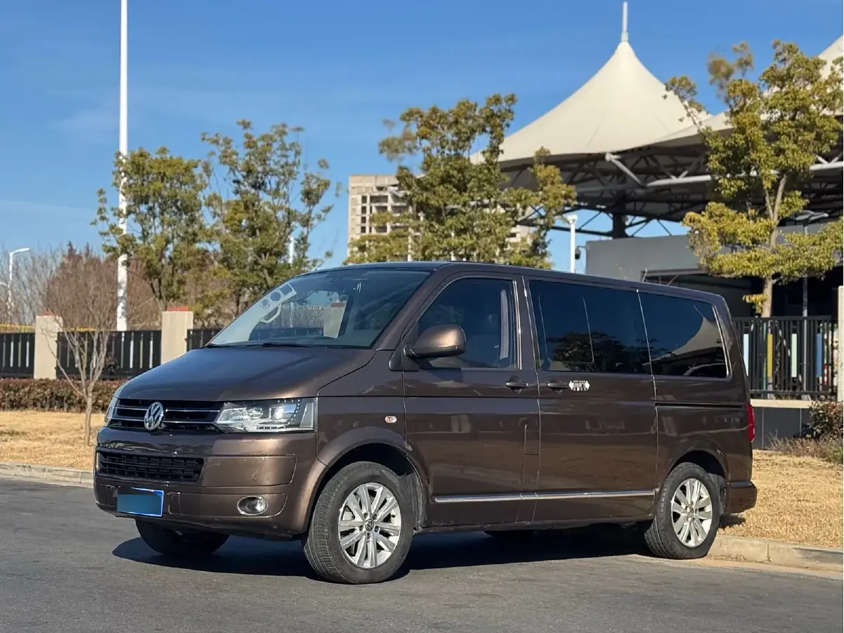 2014 Volkswagen Multivan 2.0T 204HP L4 7DCT