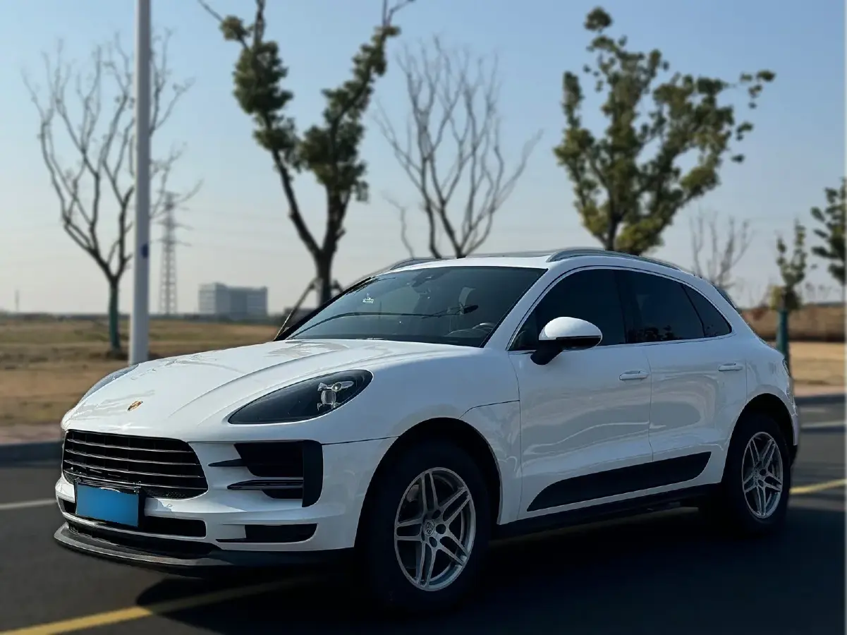 2020 Porsche Macan 2.0T 252HP L4 7DCT