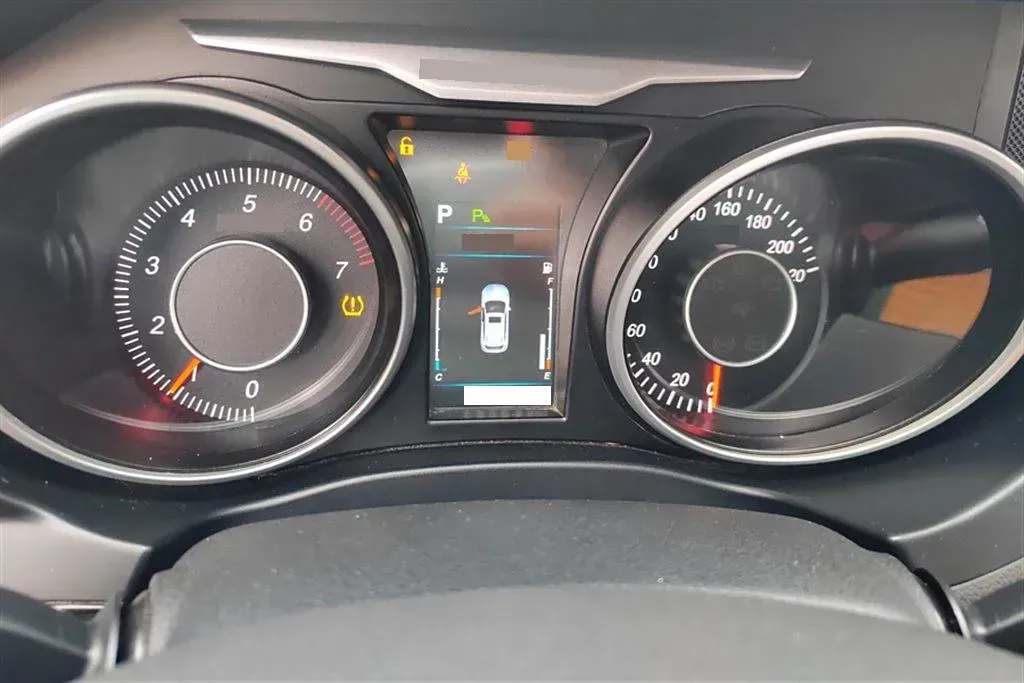 2017 Leopaard CS10 2.0T 177HP L4 6DCT,autocango,china used car exporter,china ev exporter,chinese used car exporter,chinese used ev exporter