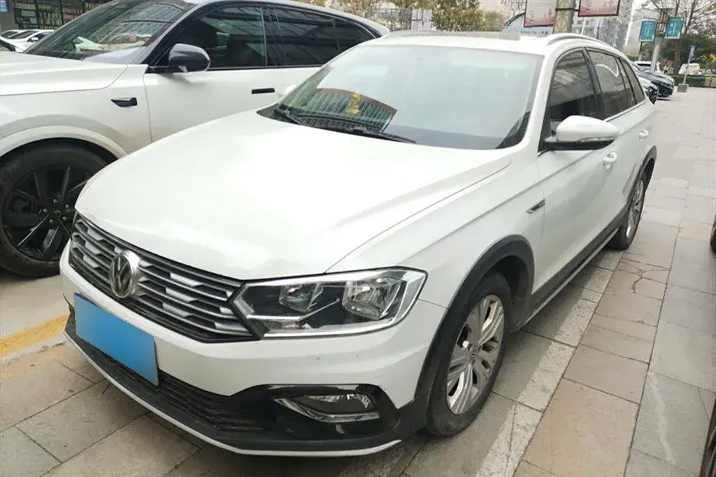 2017 Volkswagen C-Trek 1.4T 131HP L4 7DCT