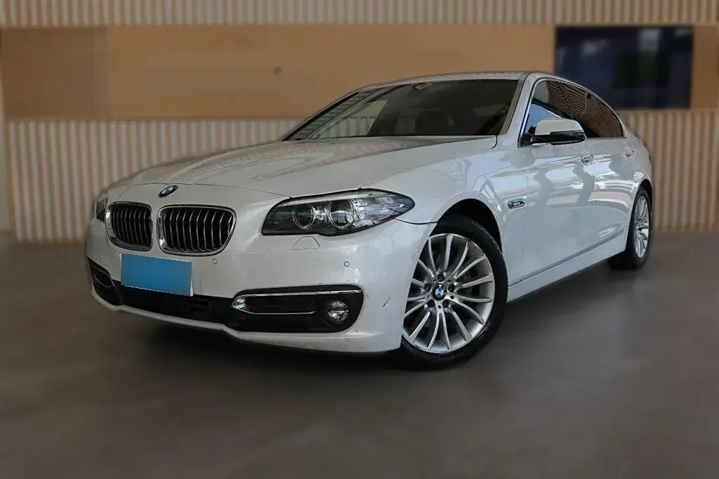 2014 BMW 5 Series 2.0T 218HP L4 8AT