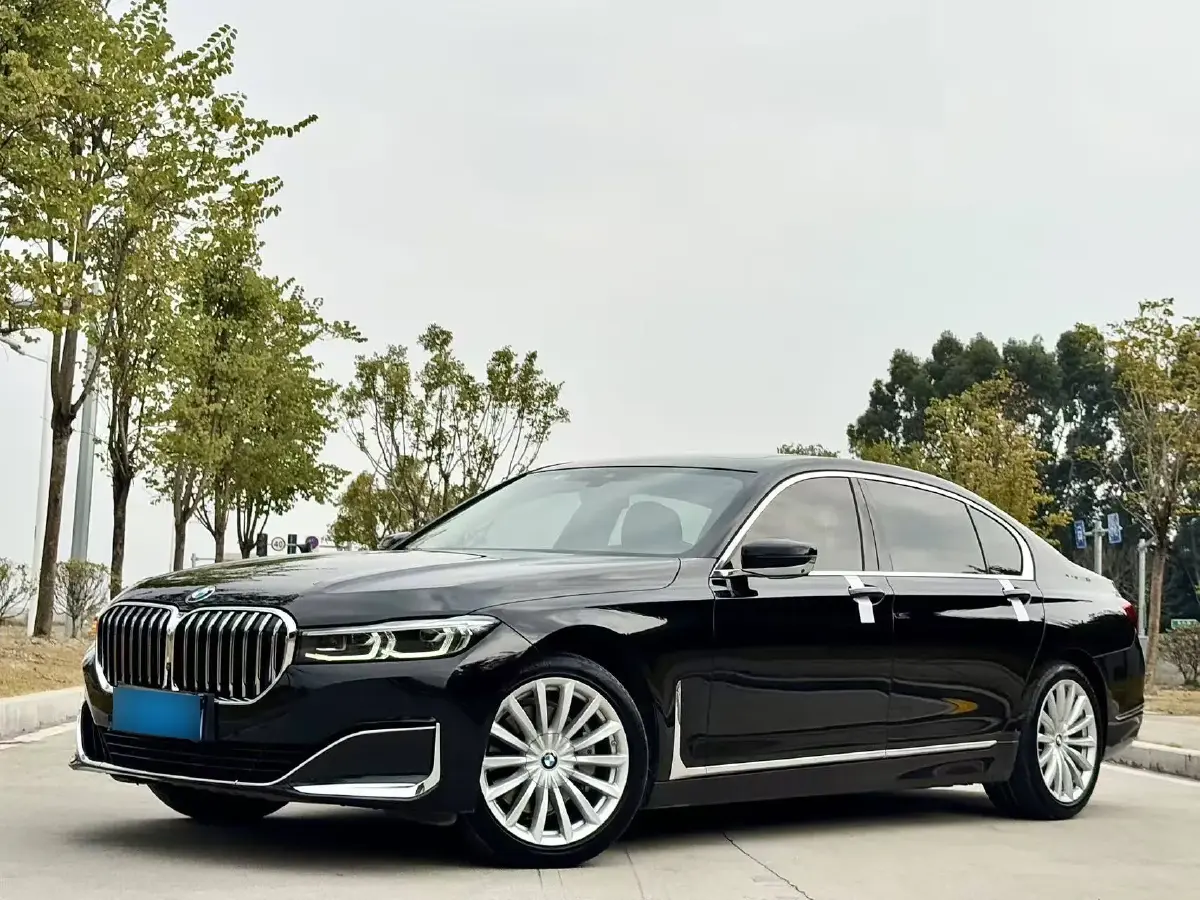 2019 BMW 7 Series 2.0T 265HP L4 8AT