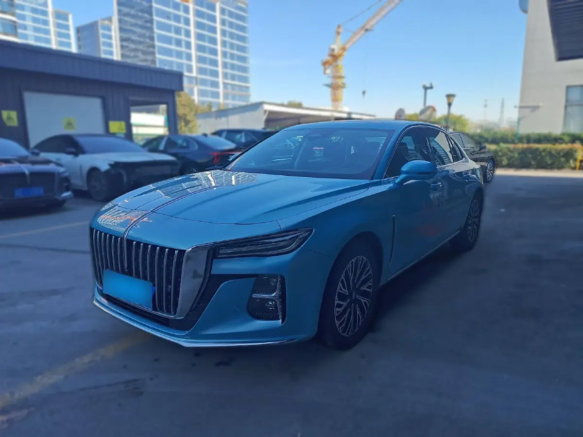 2023 HongQi H5 1.5T 169HP L4 E-CVT Hybrid
