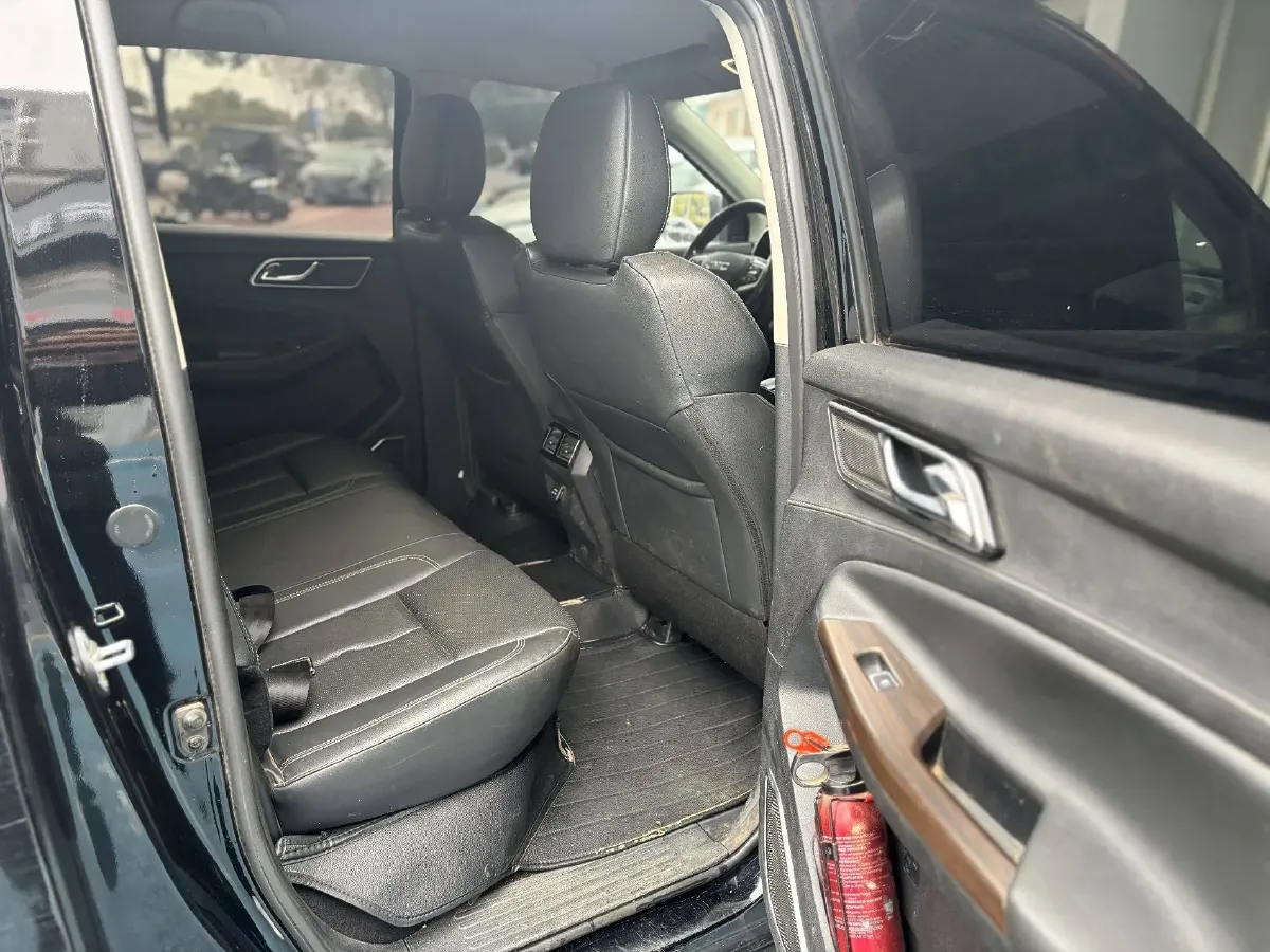 2020 JMC YuHu 9 2.0T 141HP L4 8AT,autocango,china used car exporter,china ev exporter,chinese used car exporter,chinese used ev exporter