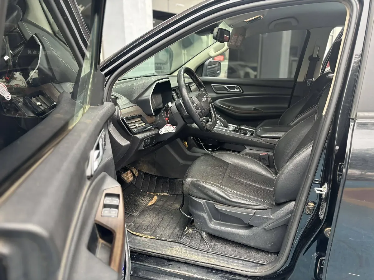 2020 JMC YuHu 9 2.0T 141HP L4 8AT,autocango,china used car exporter,china ev exporter,chinese used car exporter,chinese used ev exporter