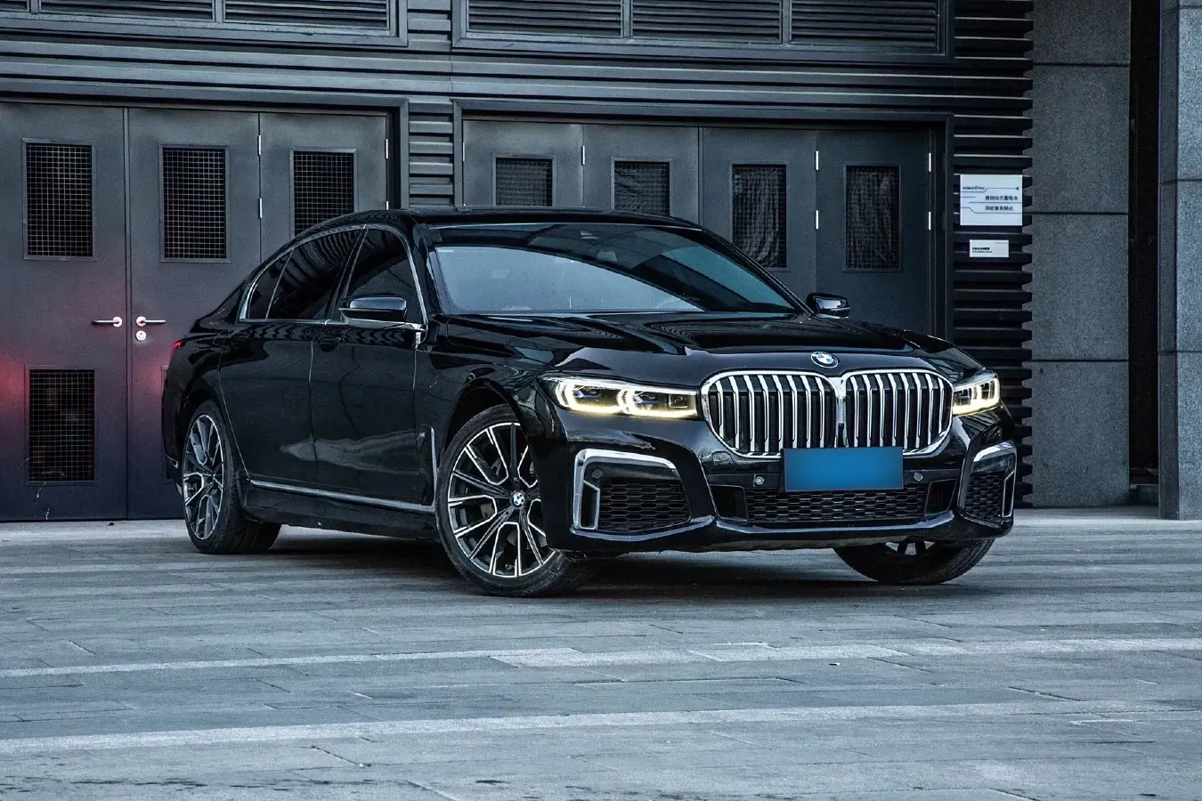 2019 BMW 7 Series 3.0T 340HP L6 8AT