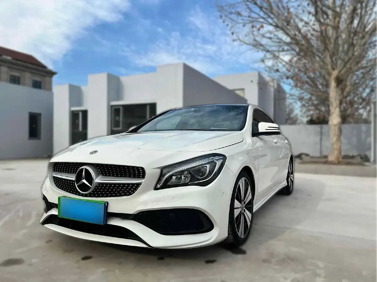 2017 Mercedes-Benz CLA Class 1.6T 156HP L4 7DCT