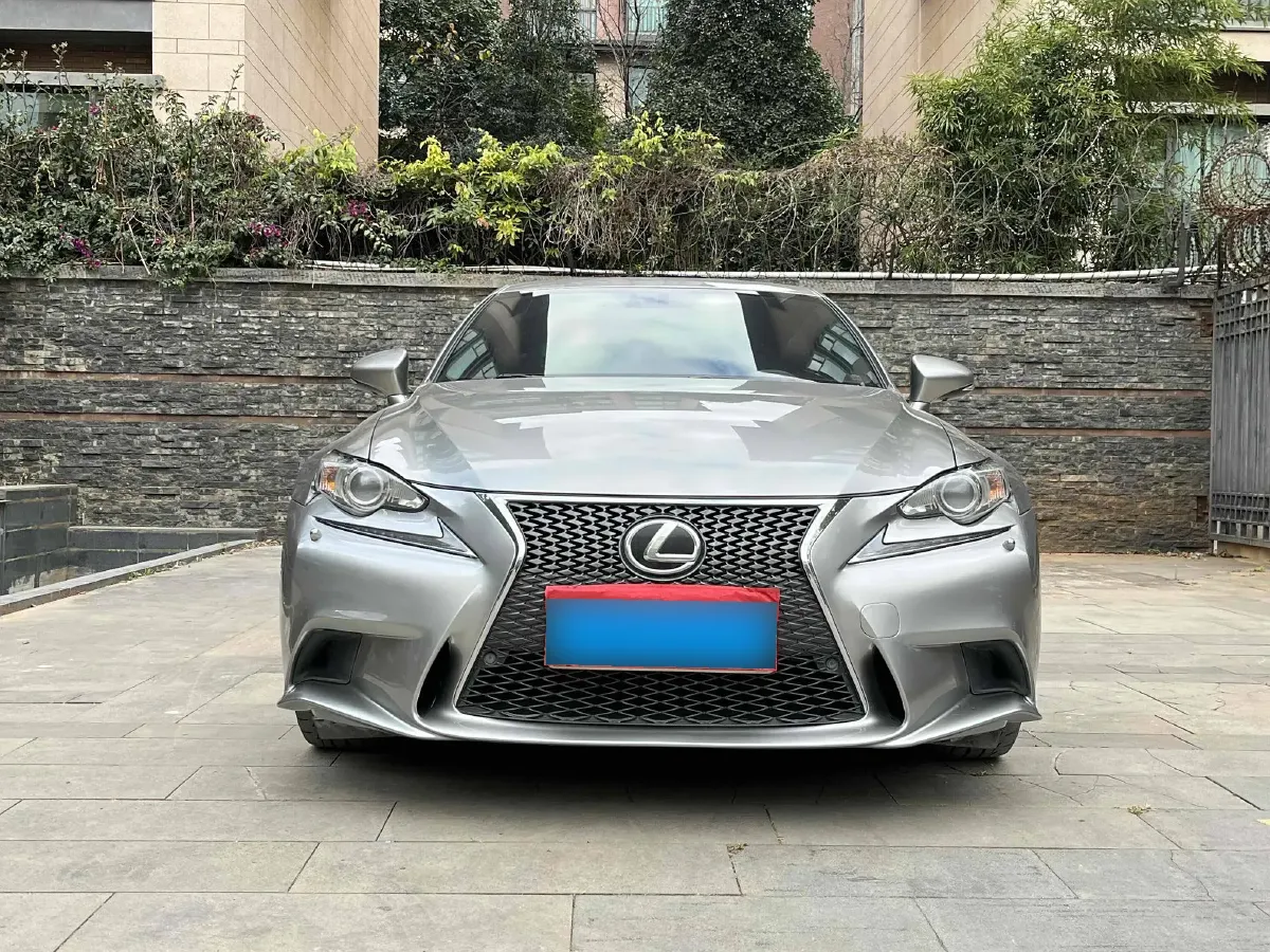 2015 Lexus IS 2.0T 245HP L4 8AT,autocango,china used car exporter,china ev exporter,chinese used car exporter,chinese used ev exporter