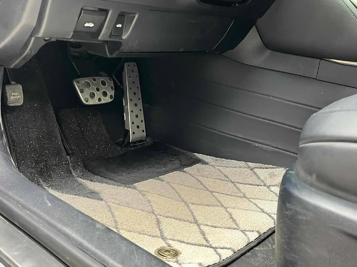 2015 Lexus IS 2.0T 245HP L4 8AT,autocango,china used car exporter,china ev exporter,chinese used car exporter,chinese used ev exporter