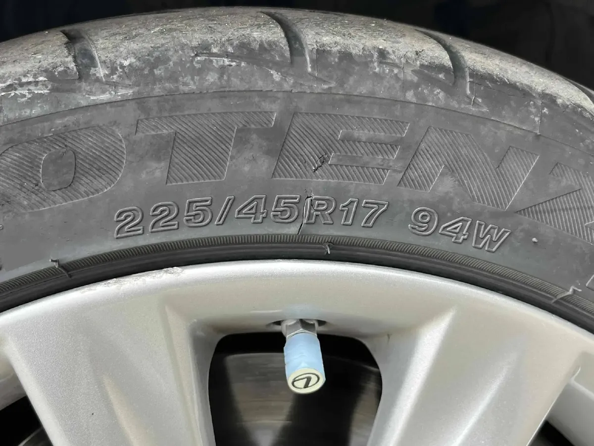 2015 Lexus IS 2.0T 245HP L4 8AT,autocango,china used car exporter,china ev exporter,chinese used car exporter,chinese used ev exporter