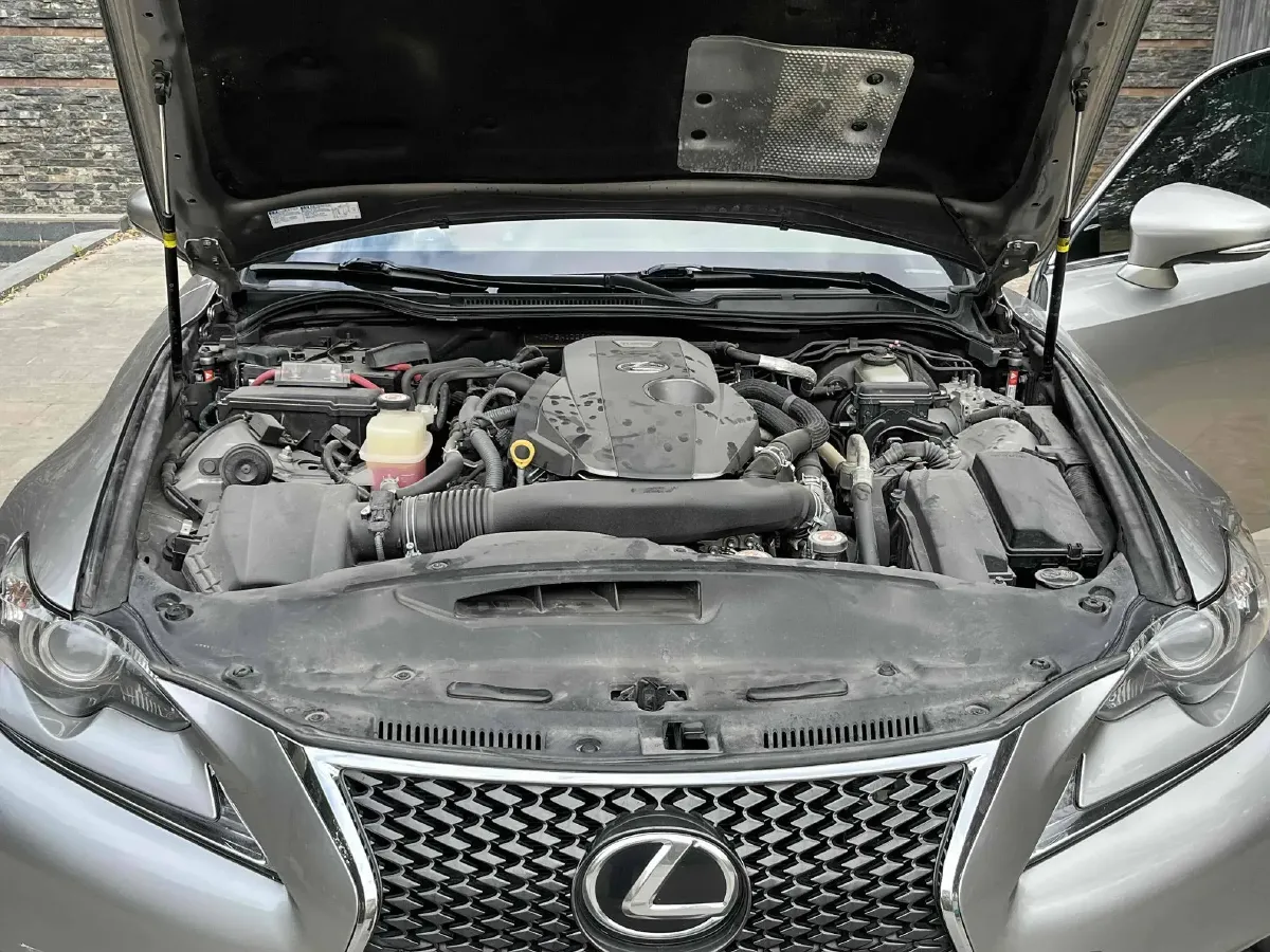2015 Lexus IS 2.0T 245HP L4 8AT,autocango,china used car exporter,china ev exporter,chinese used car exporter,chinese used ev exporter
