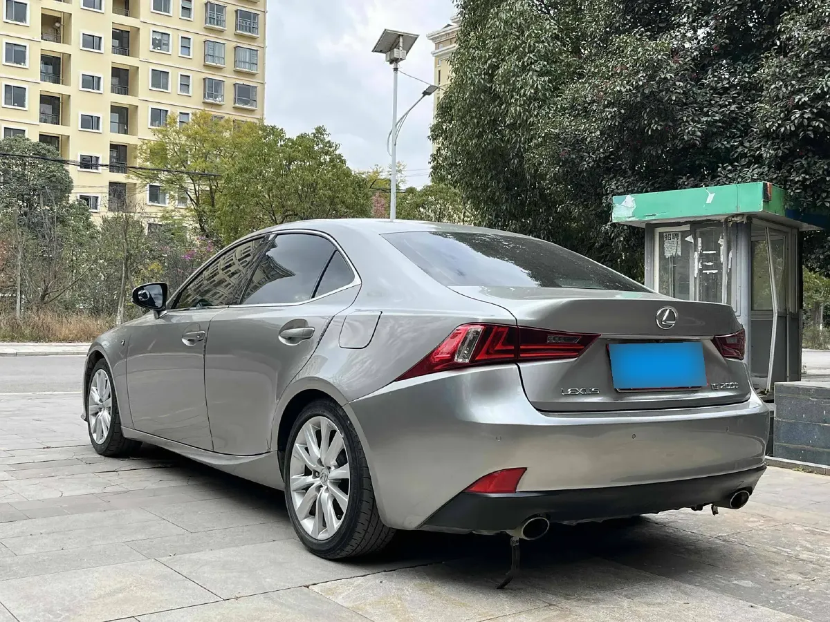 2015 Lexus IS 2.0T 245HP L4 8AT,autocango,china used car exporter,china ev exporter,chinese used car exporter,chinese used ev exporter