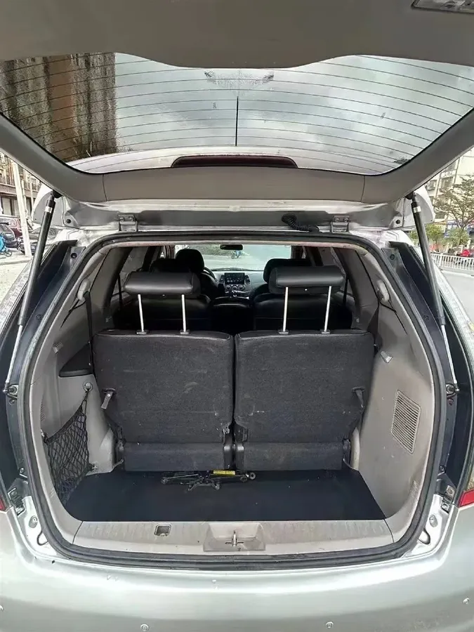 2004 Mitsubishi Grandis 2.4L 165HP L4 4AT,autocango,china used car exporter,china ev exporter,chinese used car exporter,chinese used ev exporter