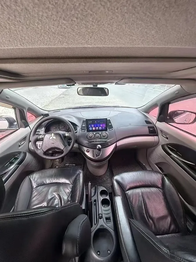 2004 Mitsubishi Grandis 2.4L 165HP L4 4AT,autocango,china used car exporter,china ev exporter,chinese used car exporter,chinese used ev exporter