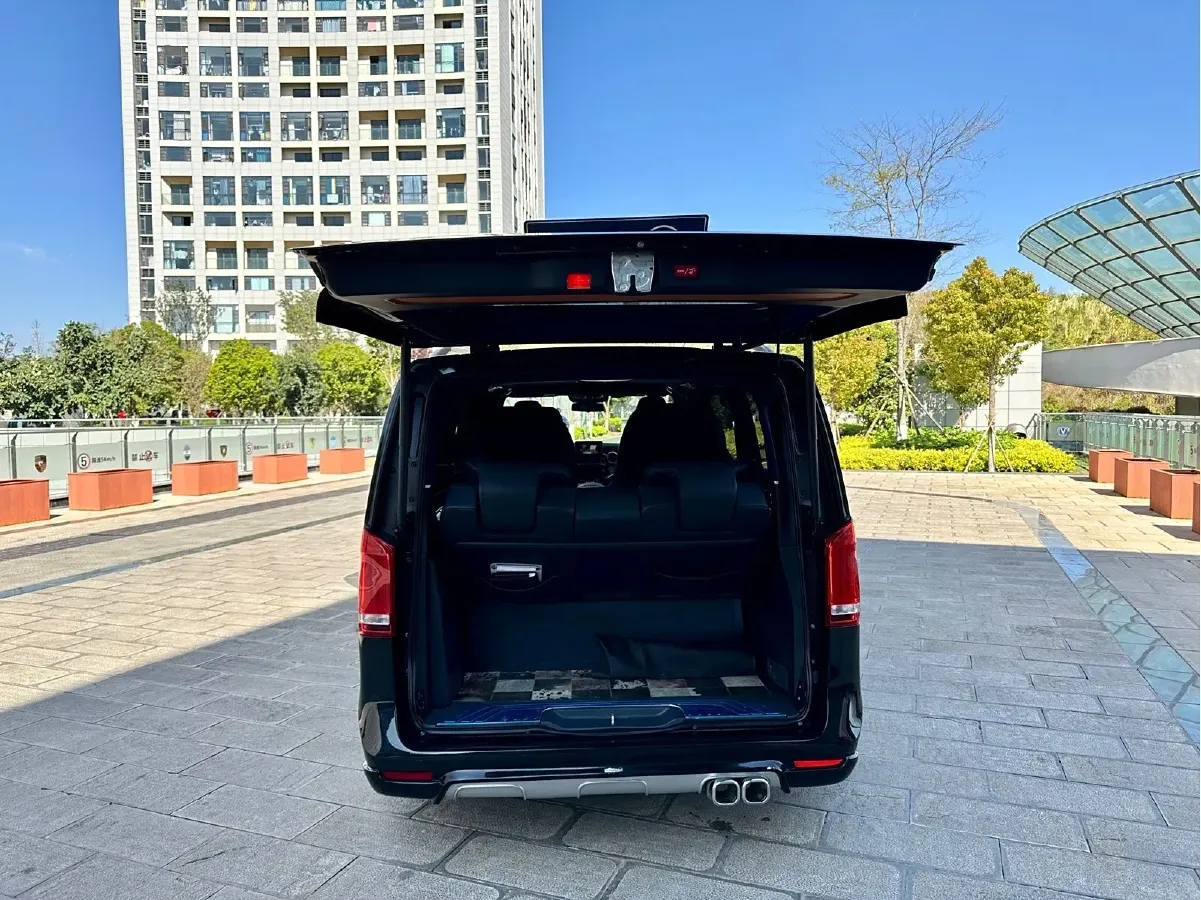 2019 Lorinser VS Series 2.0T 211HP L4 7AT,autocango,china used car exporter,china ev exporter,chinese used car exporter,chinese used ev exporter