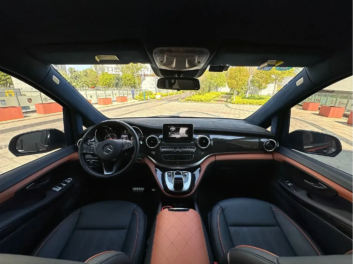 2019 Lorinser VS Series 2.0T 211HP L4 7AT,autocango,china used car exporter,china ev exporter,chinese used car exporter,chinese used ev exporter