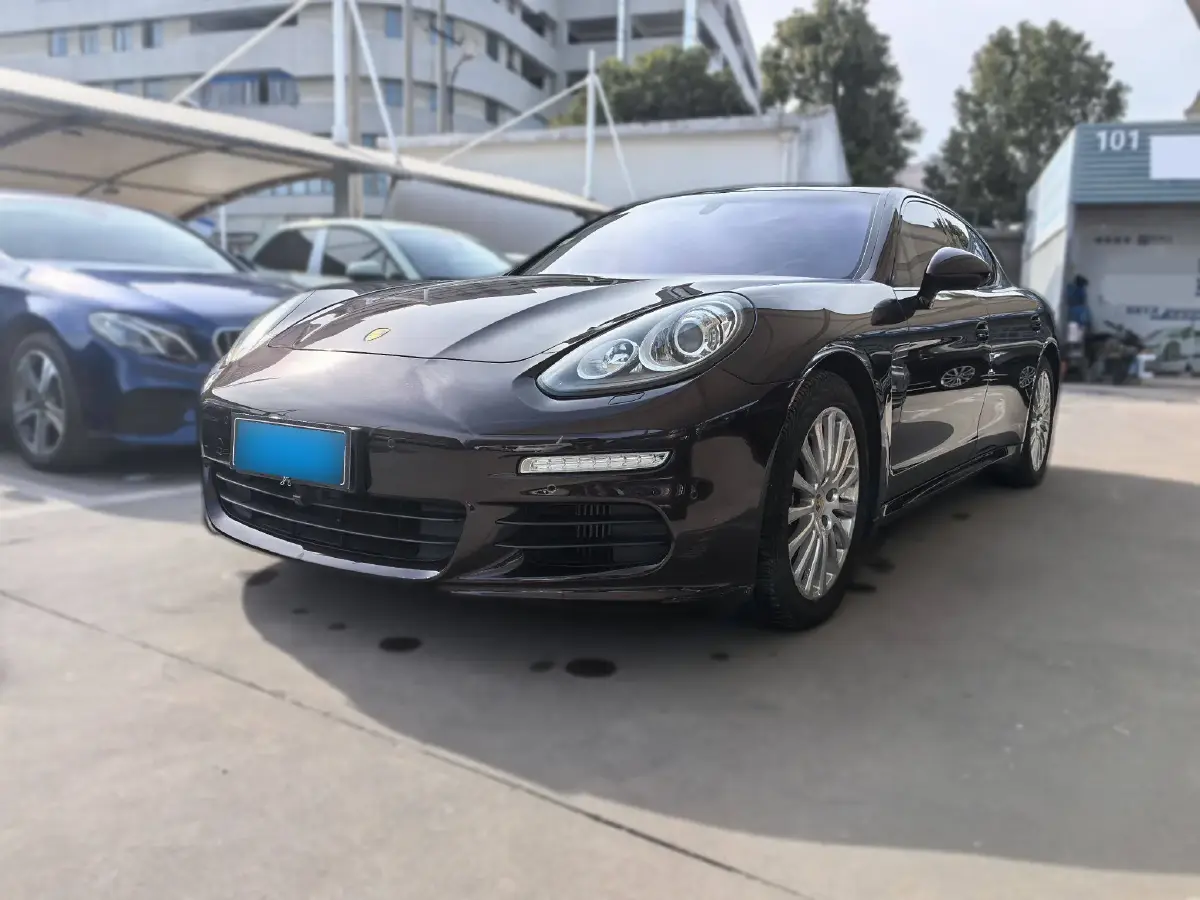 2016 Porsche Panamera 3.0T 320HP V6 7DCT