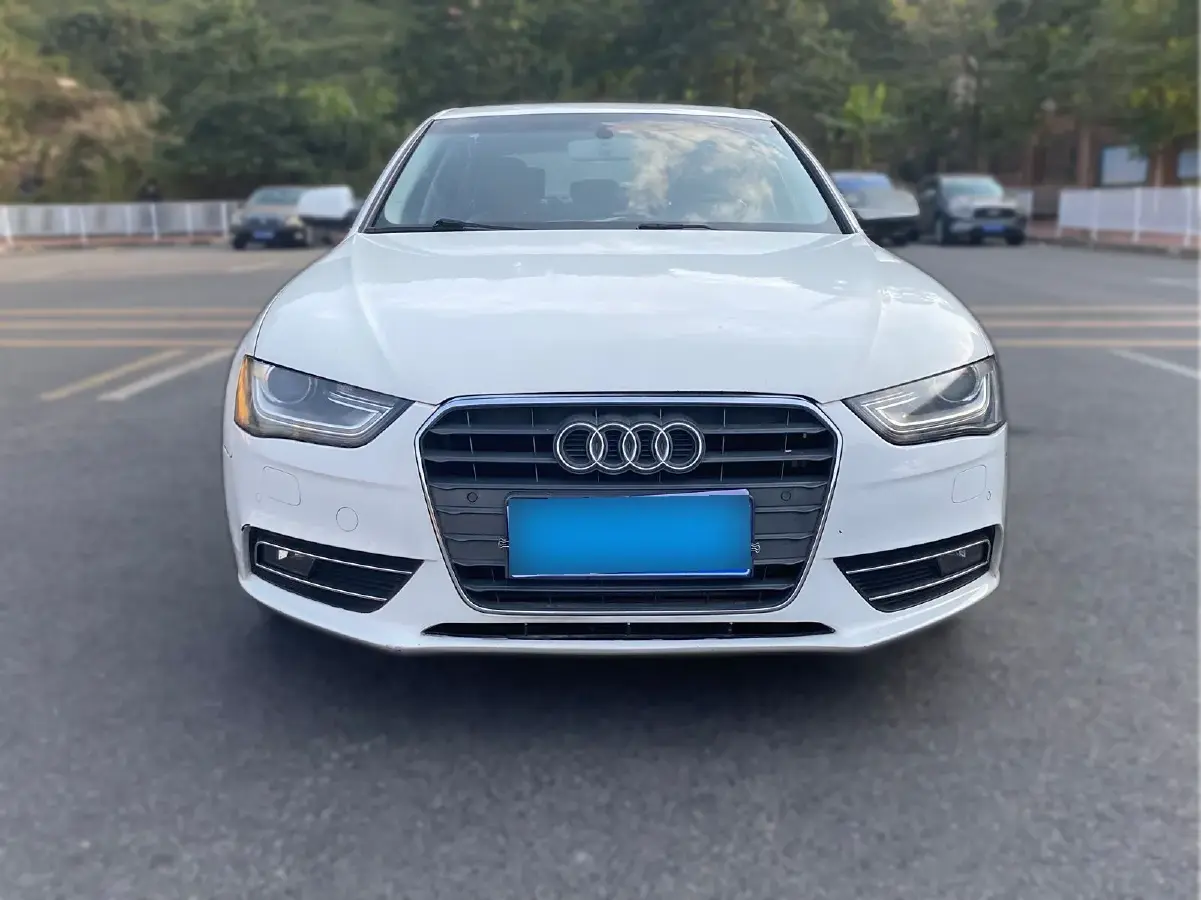 2013 Audi A4L 2.0T 180HP L4 CVT