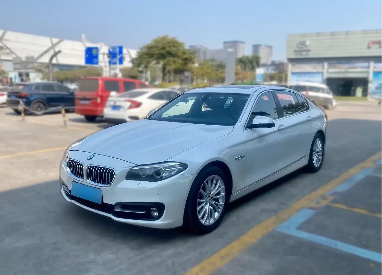 2014 BMW 5 Series 3.0T 306HP L6 8AT
