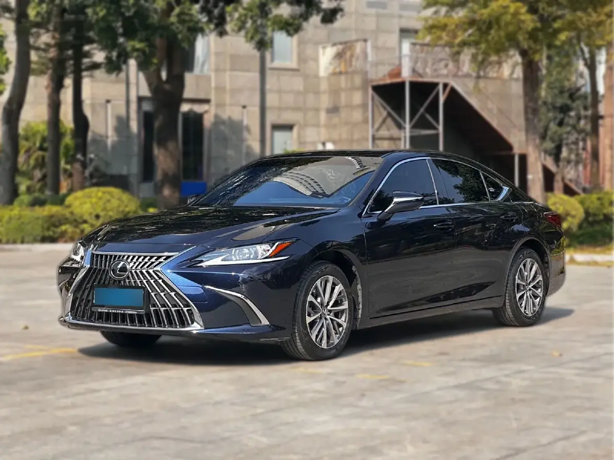 2023 Lexus ES 2.0L 173HP L4 CVT