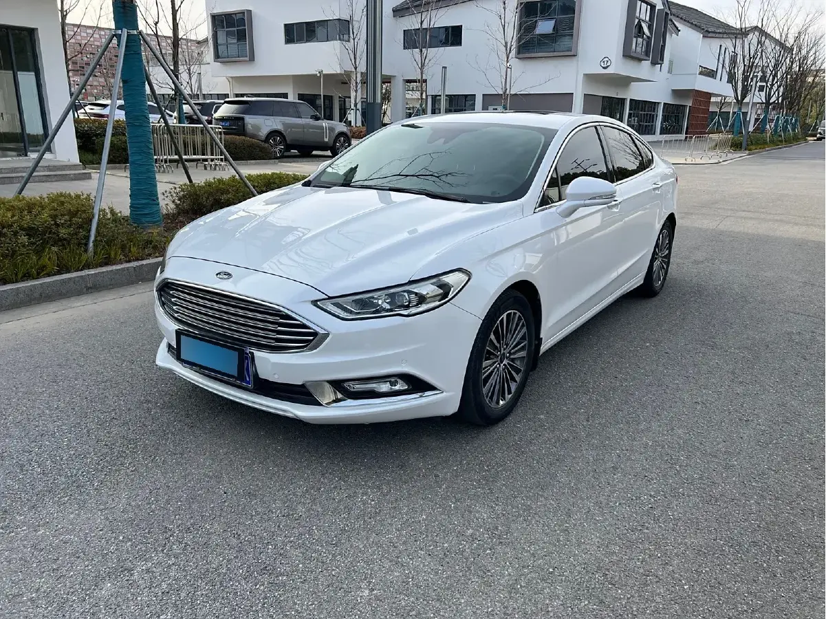 2017 Ford Mondeo 2.0T 204HP L4 6AT