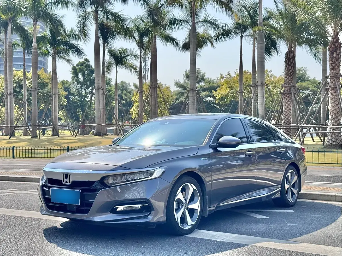 2021 Honda Accord 2.0L 146HP L4 E-CVT Hybrid