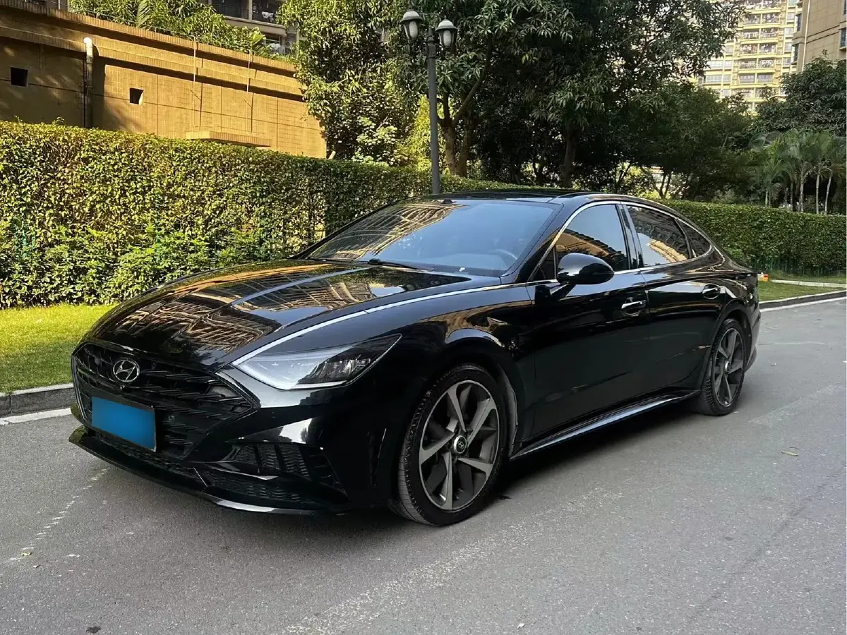 2020 Hyundai Sonata 2.0T 240HP L4 8AT