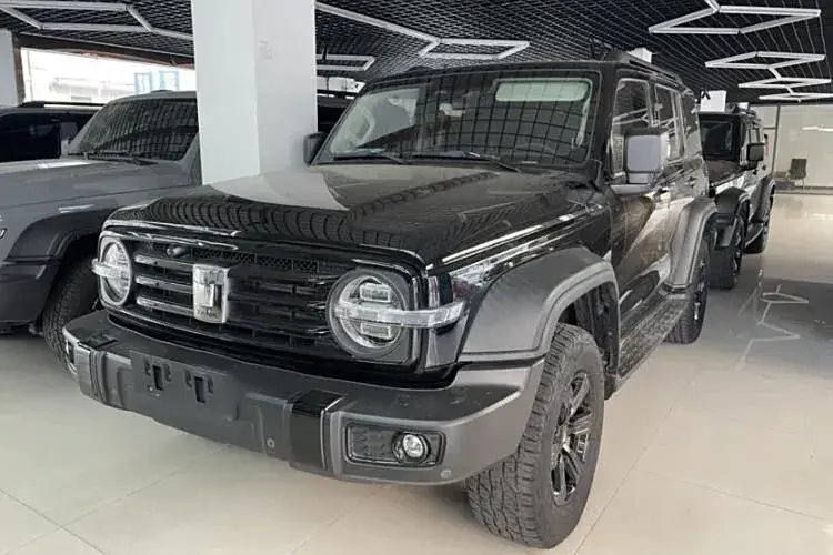 2023 Tank 300 2.0T 227HP L4 8AT