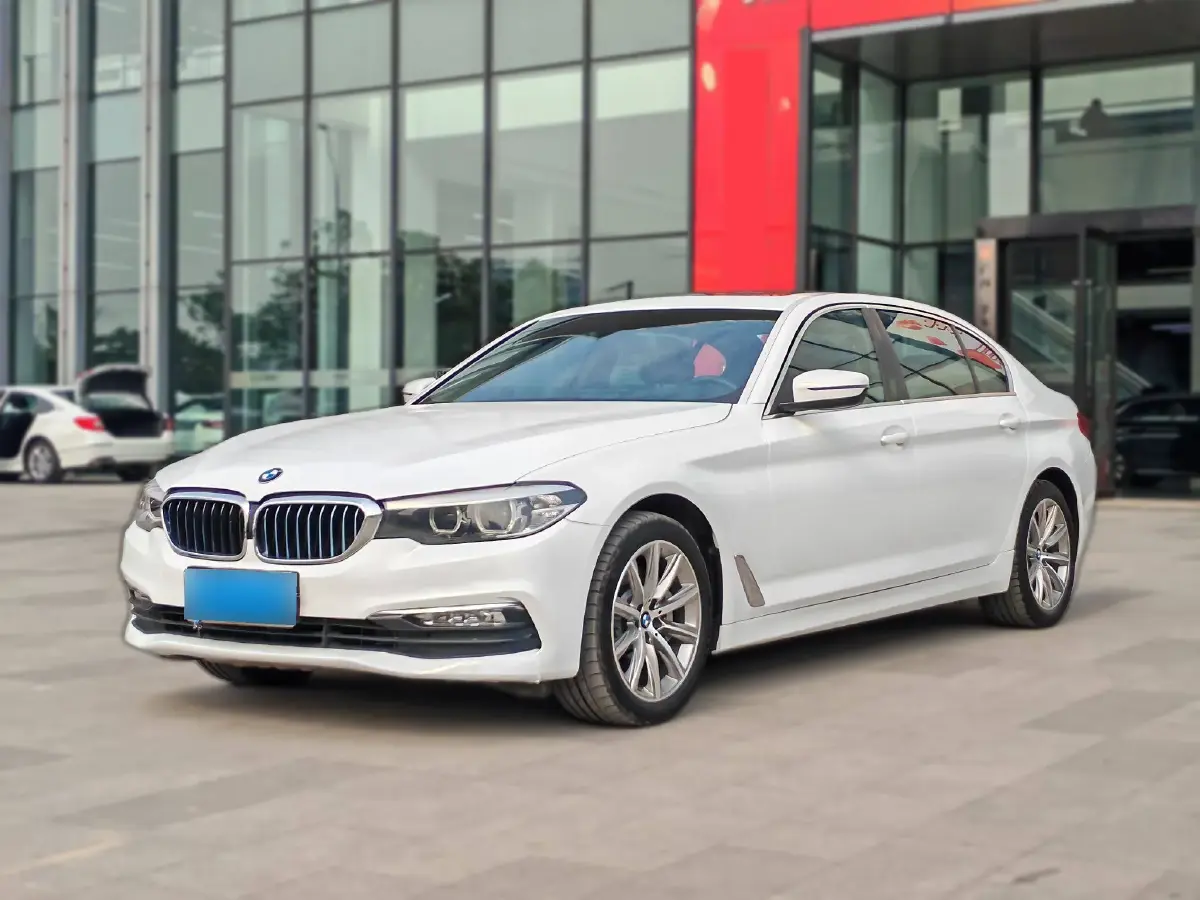 2018 BMW 5 Series 2.0T 224HP L4 8AT