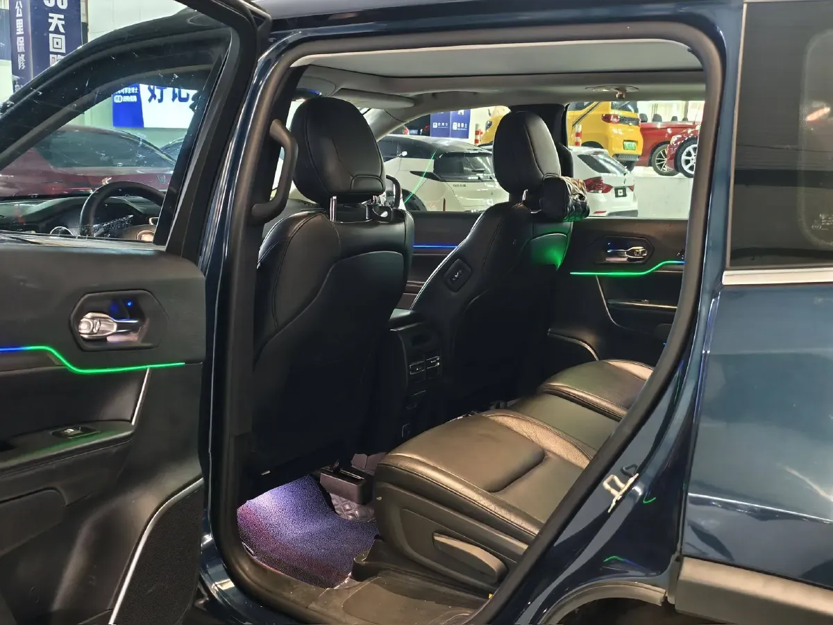 2018 Jeep Commander 2.0T 234HP L4 9AT,autocango,china used car exporter,china ev exporter,chinese used car exporter,chinese used ev exporter