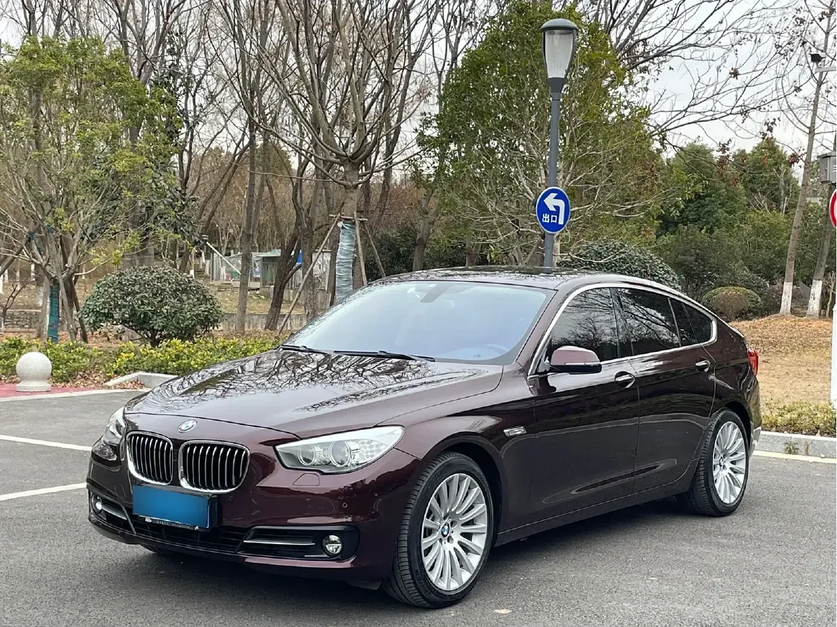 2014 BMW 5 Series GT 3.0T 306HP L6 8AT