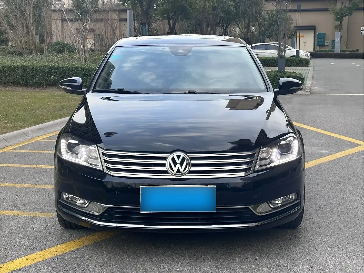 2015 Volkswagen Magotan 2.0T 200HP L4 6DCT