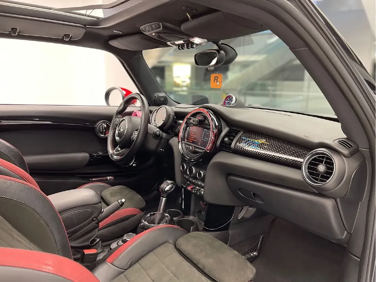 2015 MINI JCW 2.0T 231HP L4 6AT,autocango,china used car exporter,china ev exporter,chinese used car exporter,chinese used ev exporter